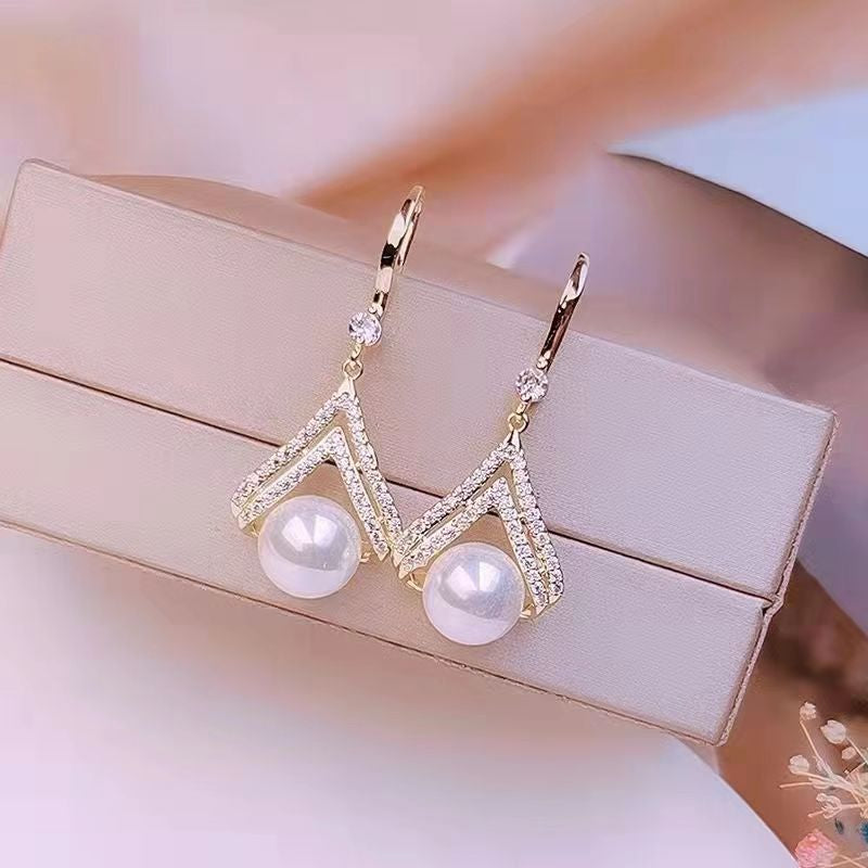 Fashion All-Match Water Drop Pearl Earrings Personality Trend