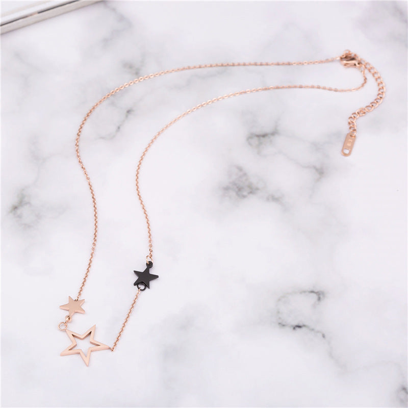 Collar de estrella de cinco puntas en oro rosa