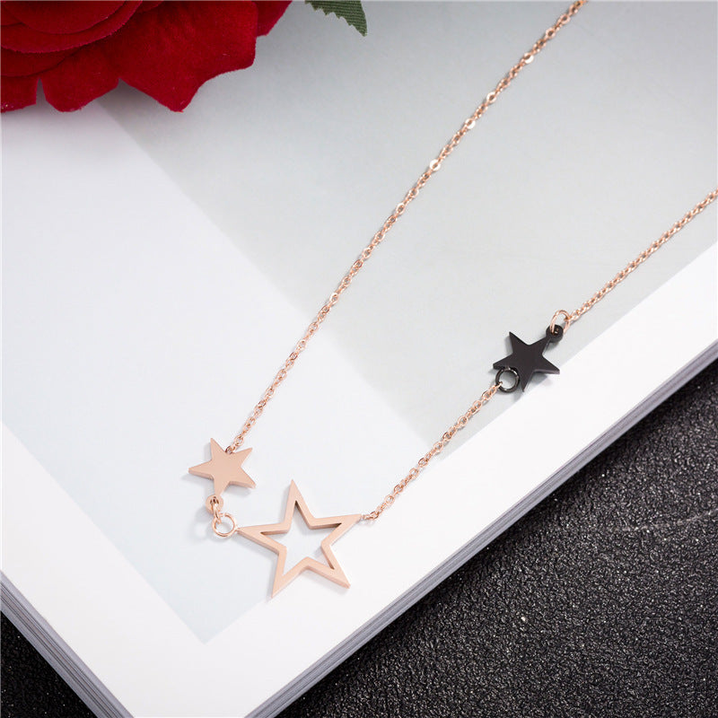 Collar de estrella de cinco puntas en oro rosa