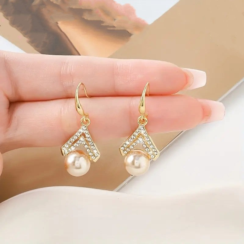 Fashion All-Match Water Drop Pearl Earrings Personality Trend