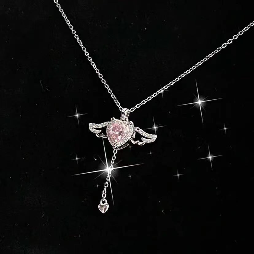 Collar con borlas y alas de ángel con forma de corazón de Cupido en movimiento y cadena de clavícula de cristal, joyería para mujer