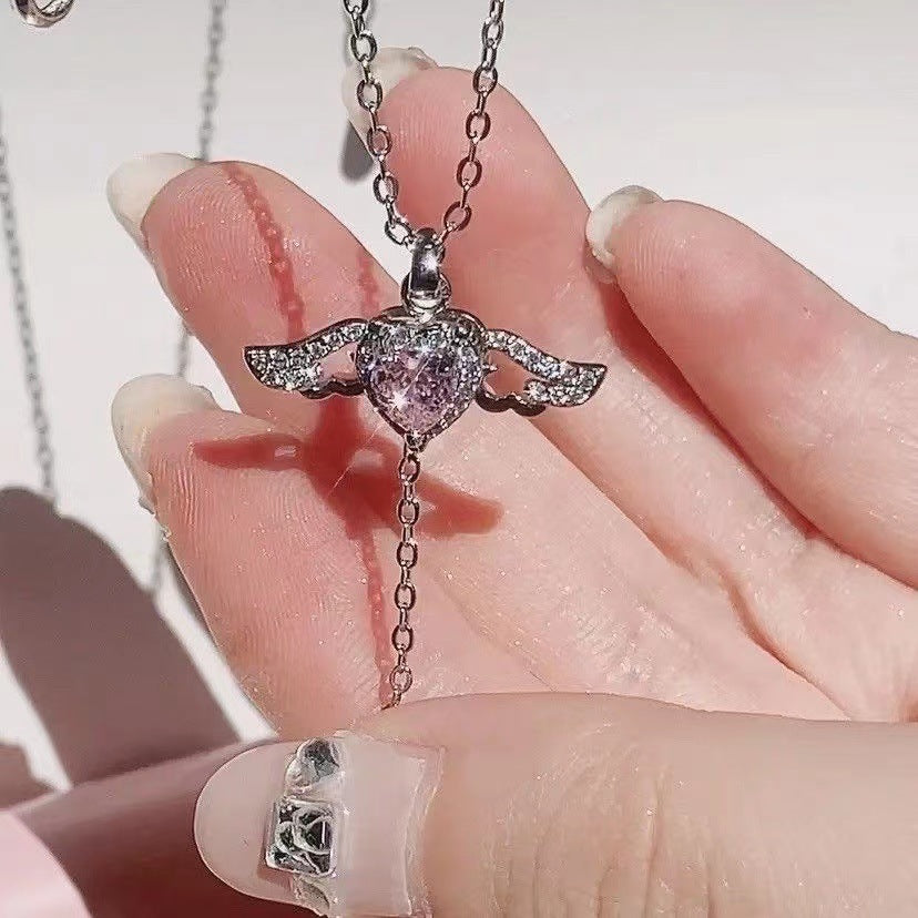 Collar con borlas y alas de ángel con forma de corazón de Cupido en movimiento y cadena de clavícula de cristal, joyería para mujer