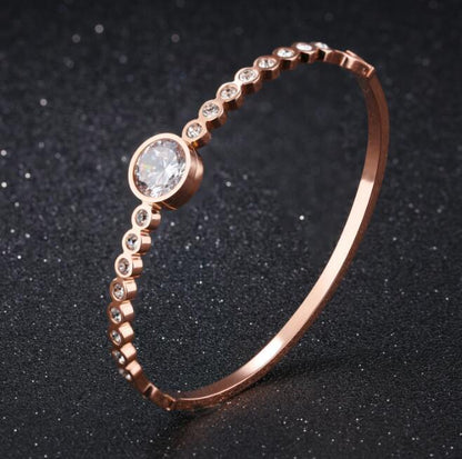Pulsera de dijes simples para mujer, color oro rosa con circonitas cúbicas AAA, pulseras de cristal talladas, joyería de moda
