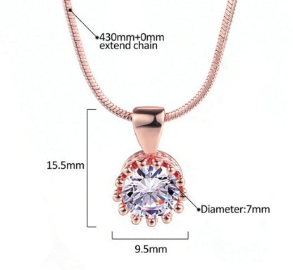 Collar con colgante de circonitas bañado en oro rosa y oro blanco