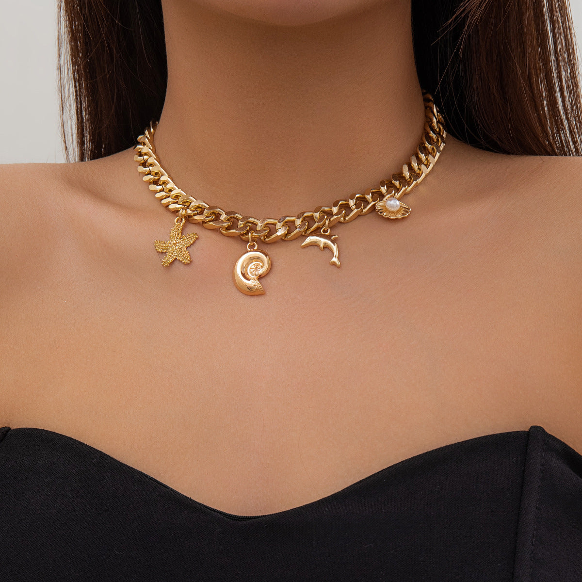 Conjunto de gargantilla y pulsera con borlas estilo bohemio chic con ambiente oceánico