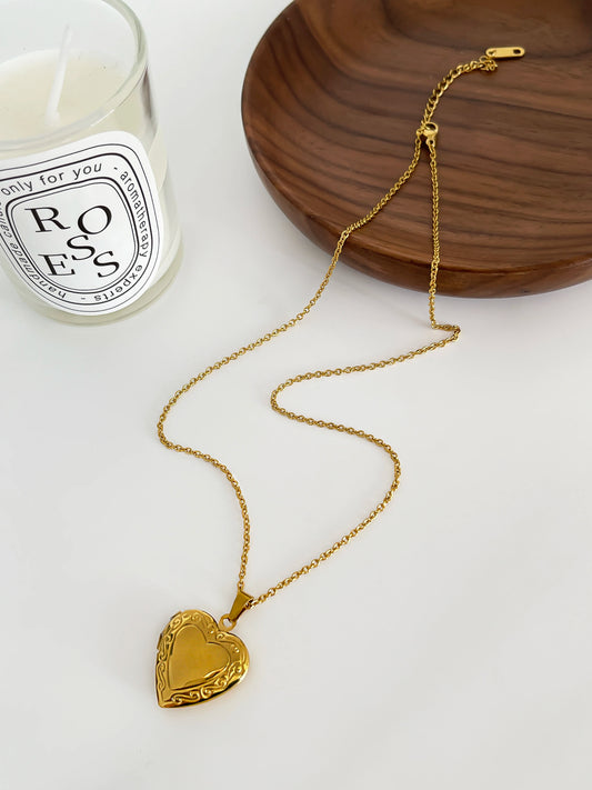 Trendy Solid Gold Color Rhinestone Cross Heart Pendant Necklace Fried Dough Twists Chain Stainless Steel Women Jewelry